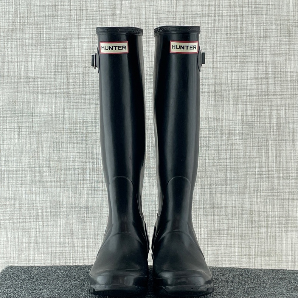 Hunter Women's Tall Black Rain Boots - Picture 4 of 10